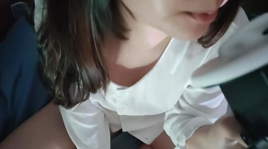 咩咩米吗莫 - 白衬衫舔耳