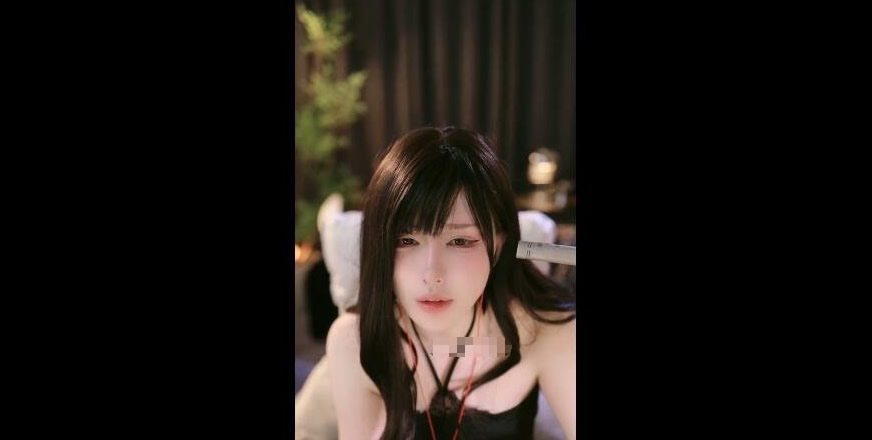 一色雨 偷看妹妹被发现