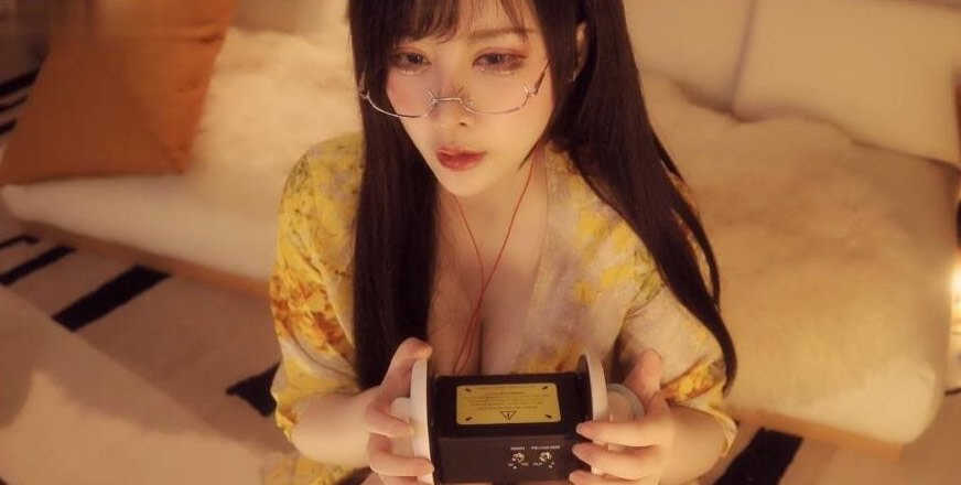 一色雨 穿着战袍的眼镜娘