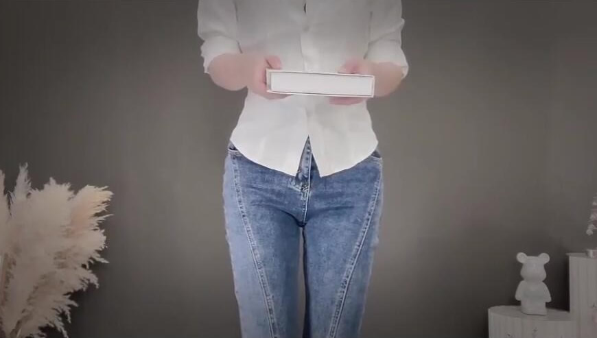 姜幼念 - 被威胁的保险职员（剧情）