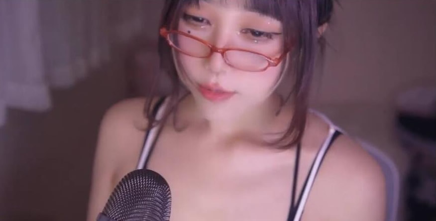 左颜玉很下饭 眼镜女仆哄睡