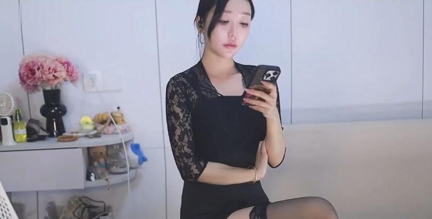 酥酥学姐ASMR视频 阿姨家借宿