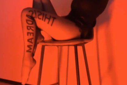 [在线]小一熟了吗ASMR 红色灯光