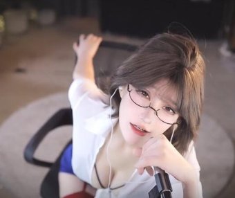 张爱玲qvq 张秘书的放松工作